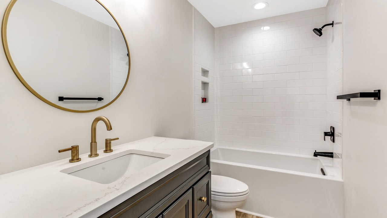 Photo of Bathroom in Shell Island