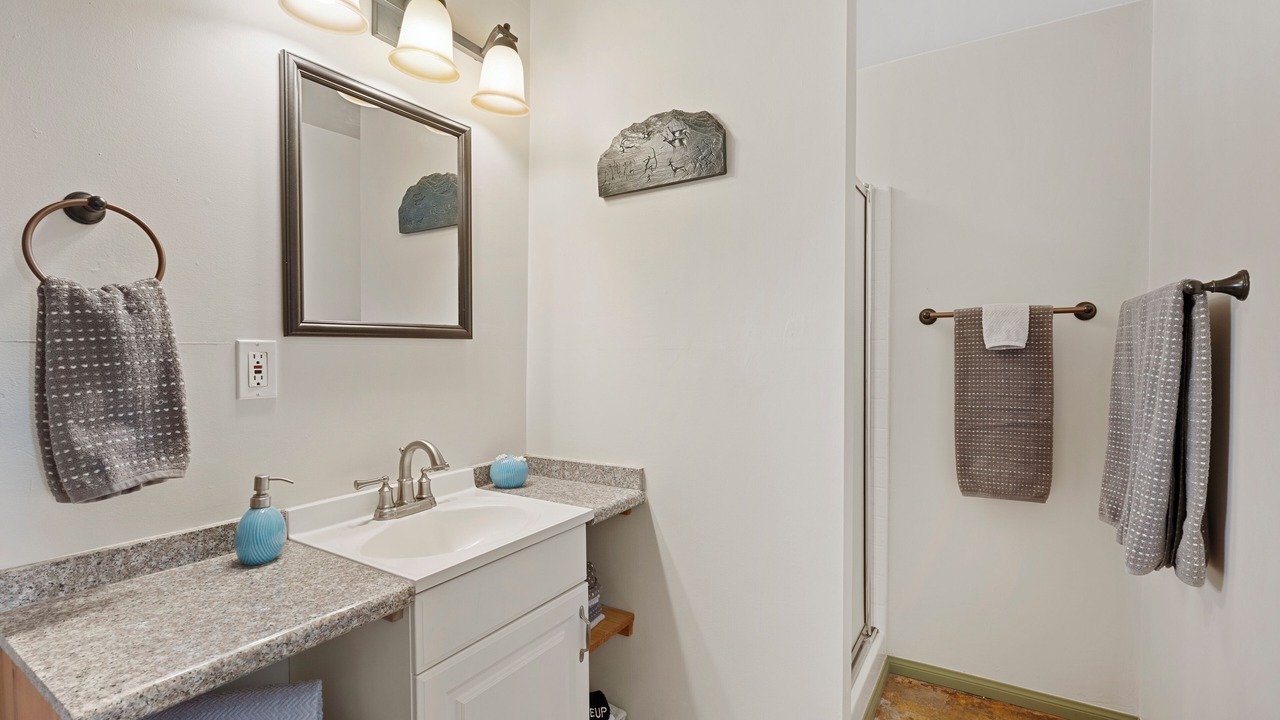 Photo of Bathroom in Indian Cove