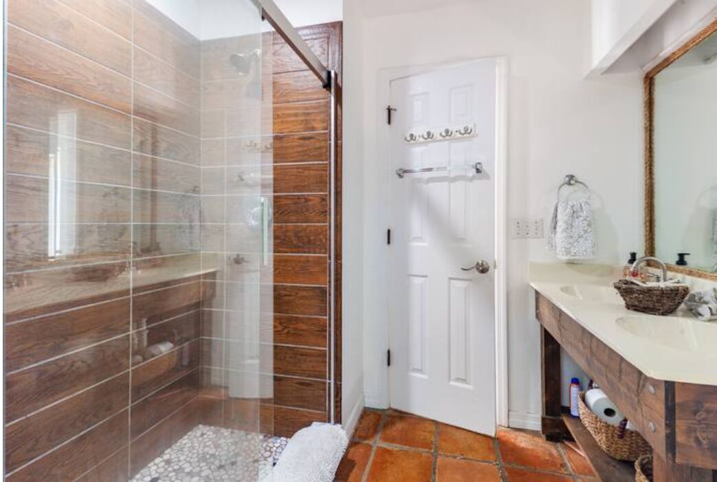 Photo of Bathroom in Summerplace