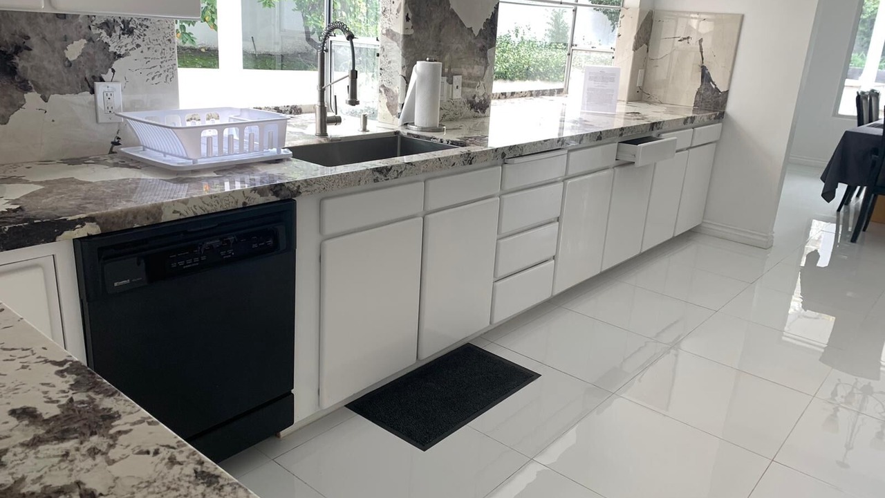 Photo of Kitchen in Woodland Hills