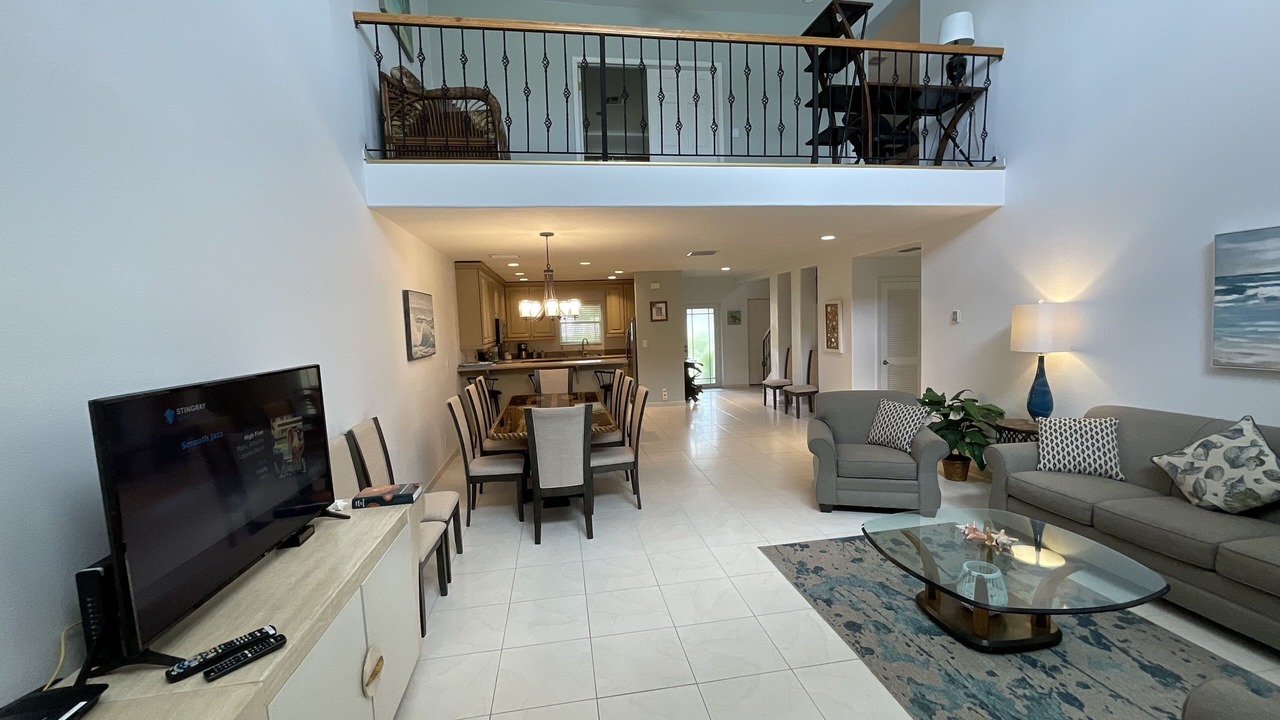 Photo of Livingroom in Bell Channel Bay
