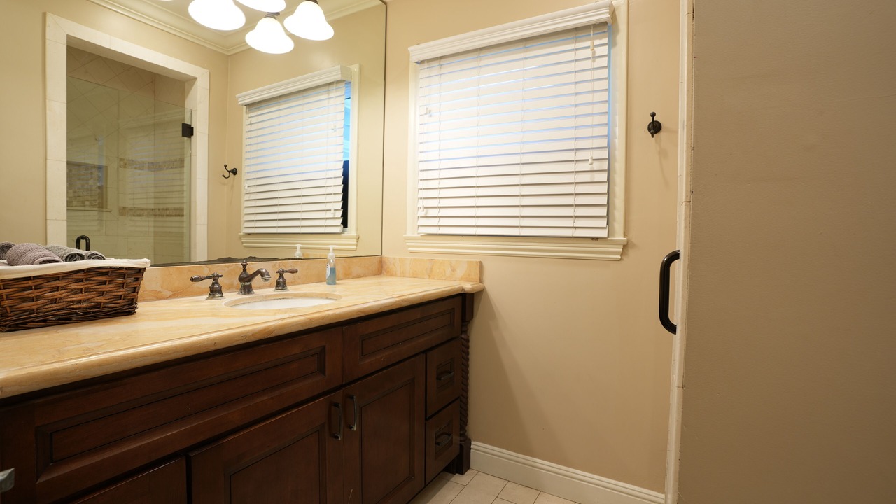 Photo of Bathroom in Northwest Anaheim