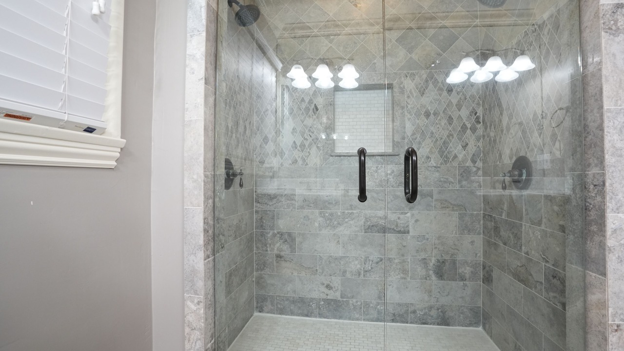 Photo of Bathroom in Northwest Anaheim