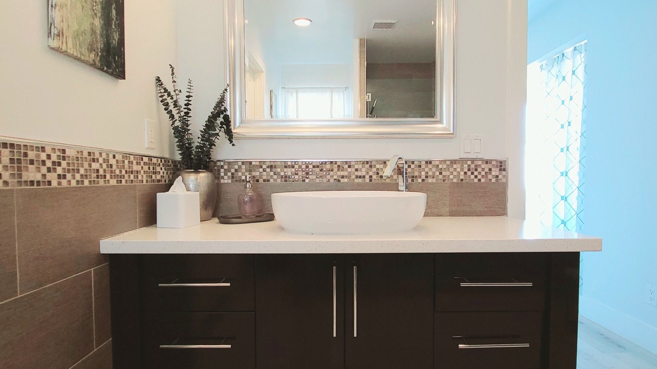 Photo of Bathroom in Vista