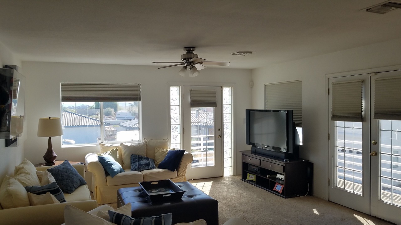 Photo of Livingroom in Earp