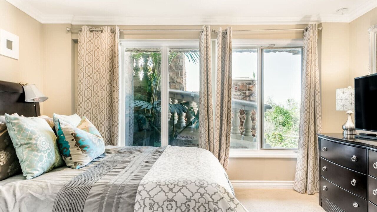 Photo of Bedroom in Laguna Beach