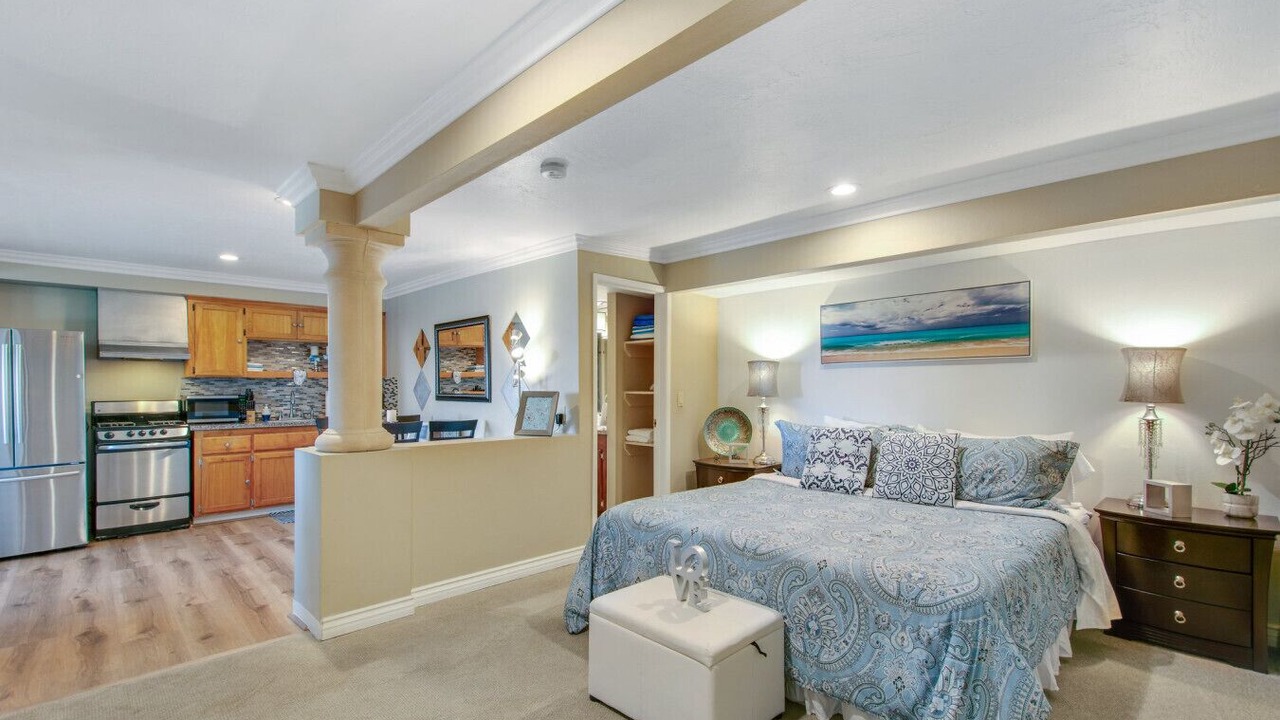 Photo of Bedroom in Laguna Beach