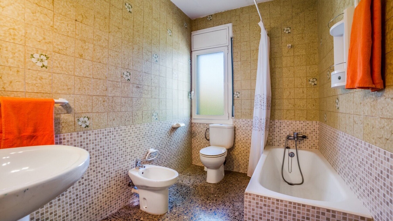 Photo of Bathroom in Palafolls