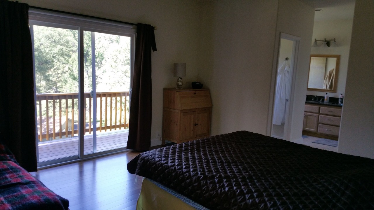 Photo of Bedroom in Groveland