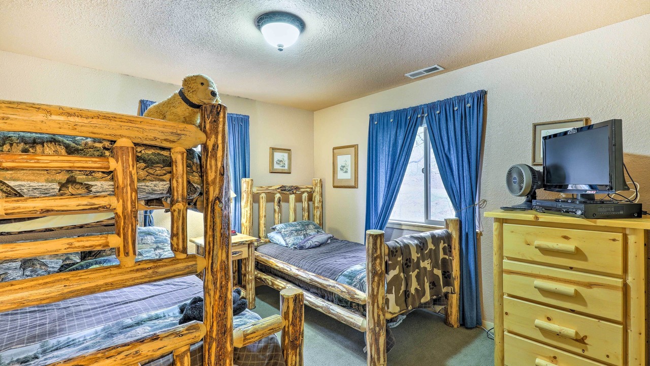 Photo of Bedroom in Hathaway Pines