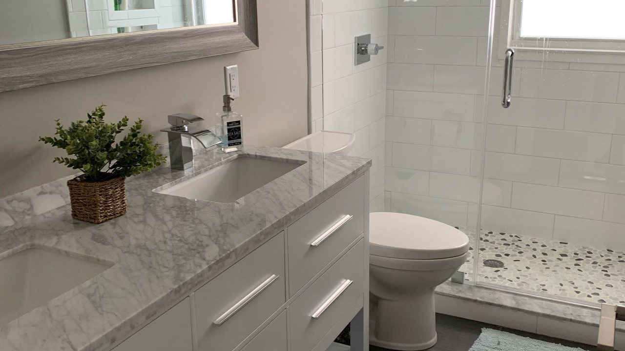 Photo of Bathroom in Normandy Beach