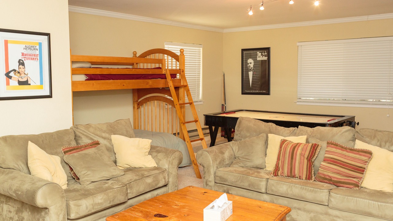 Photo of Bedroom in Groveland