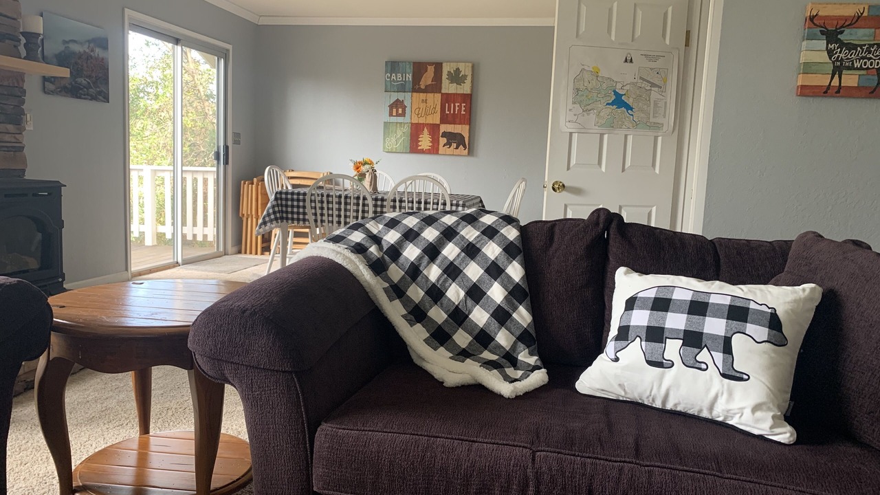 Photo of Livingroom in Groveland