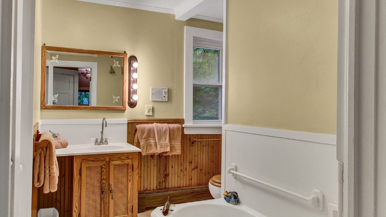 Photo of Bathroom in Findley Lake