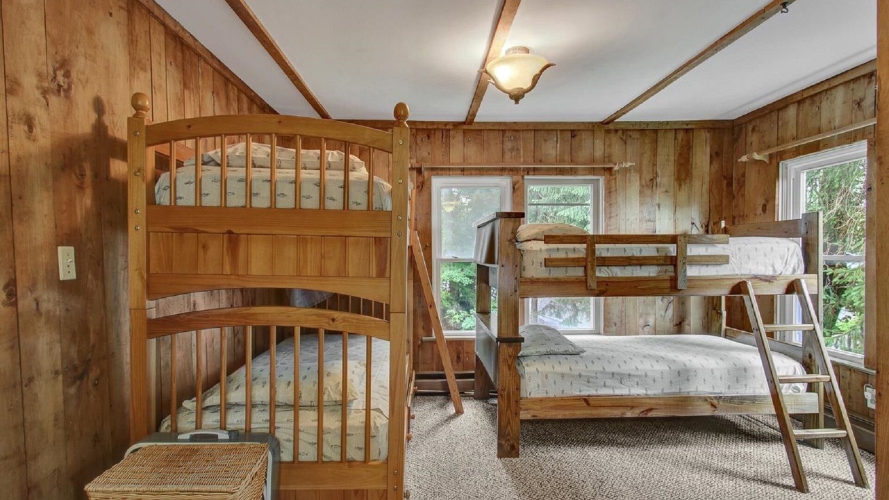 Photo of Bedroom in Findley Lake