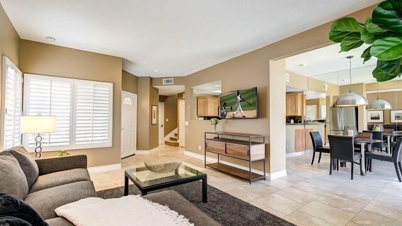 Photo of Livingroom in Tustin