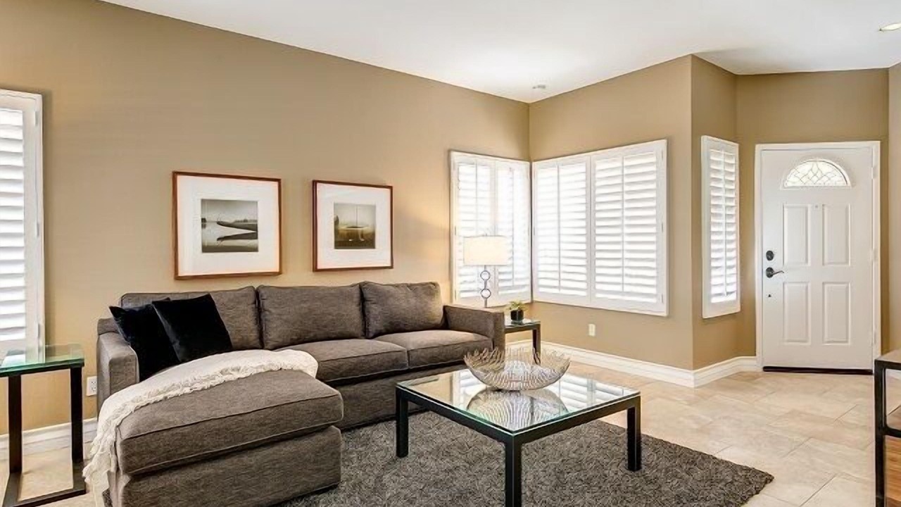 Photo of Livingroom in Tustin