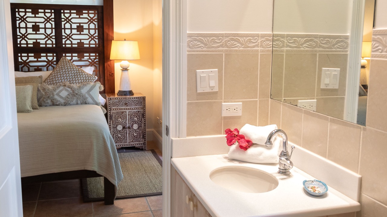 Photo of Bathroom in Dunmore Town