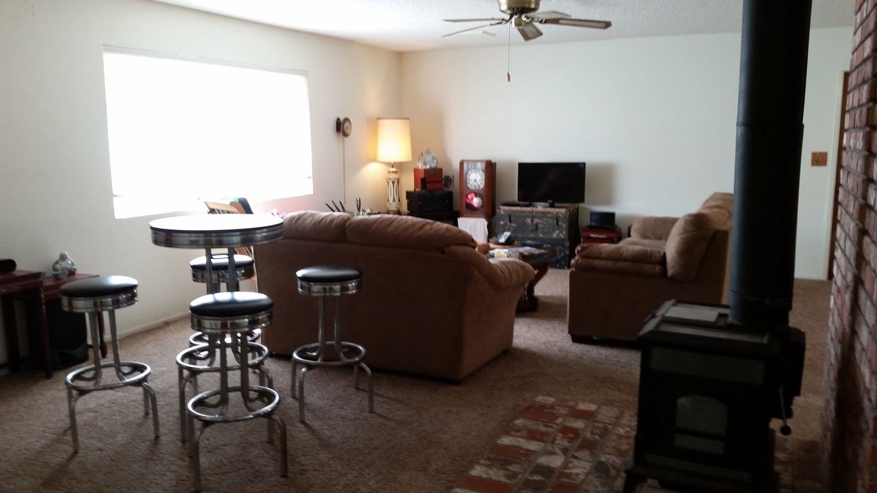 Photo of Livingroom in Springville
