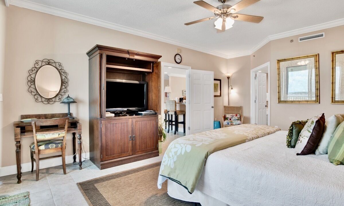 Photo of Bedroom in Orange Beach East