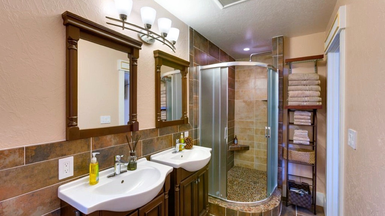 Photo of Bathroom in Skyland
