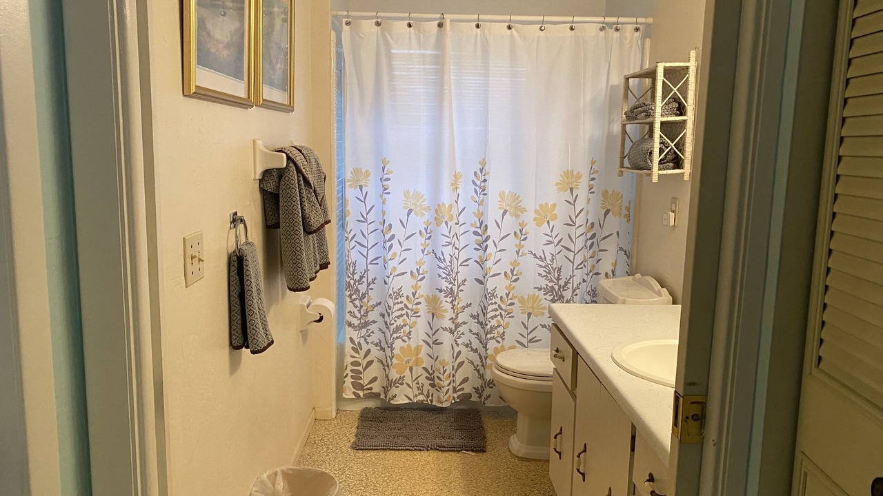 Photo of Bathroom in Lasburys Sunset Terrace