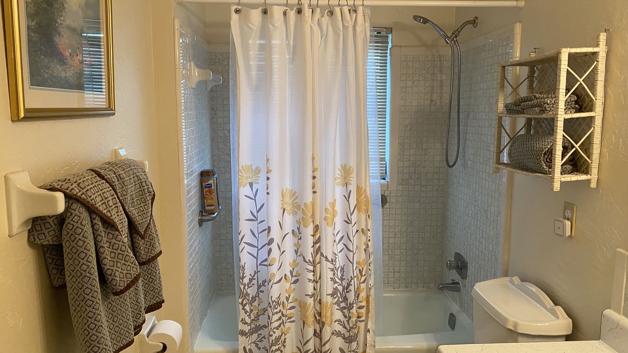 Photo of Bathroom in Lasburys Sunset Terrace