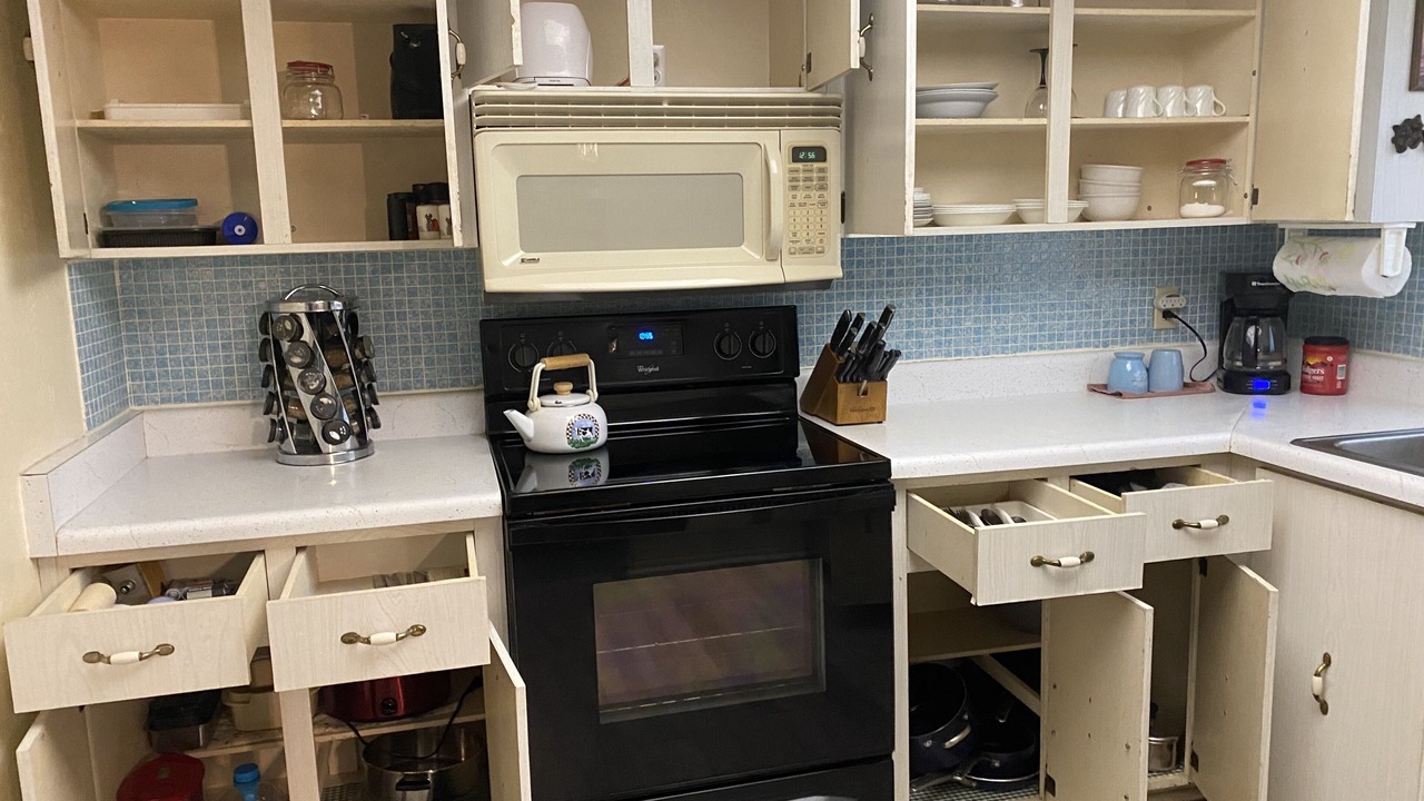 Photo of Kitchen in Lasburys Sunset Terrace
