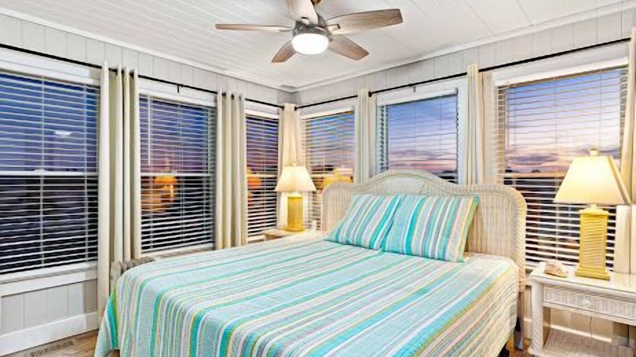 Photo of Bedroom in Carova Beach
