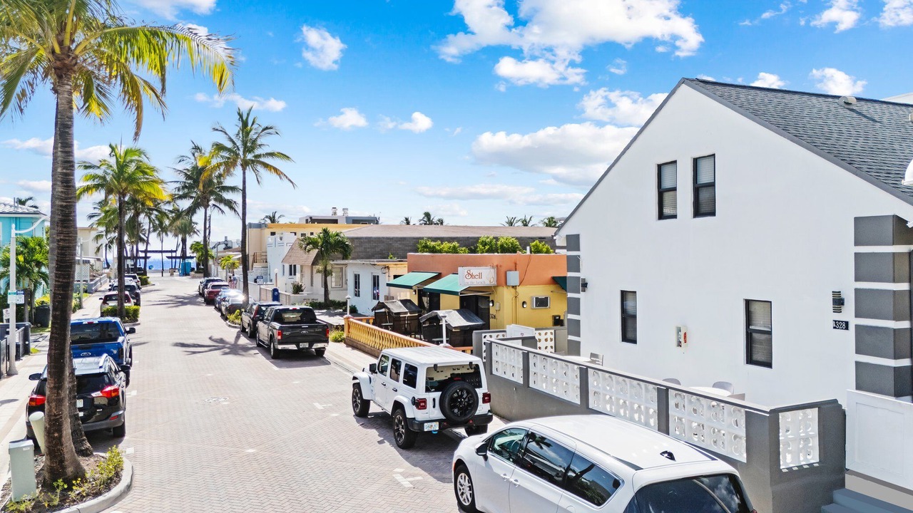 Photo of Outdoor in Hollywood