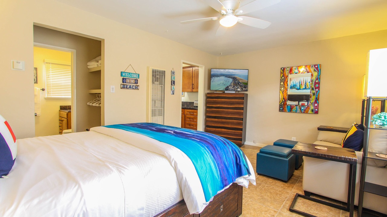 Photo of Bedroom in Balboa Peninsula