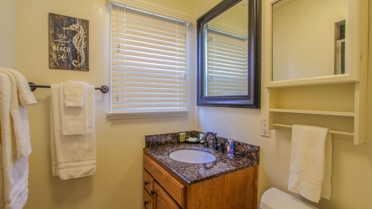 Photo of Bathroom in Balboa Peninsula