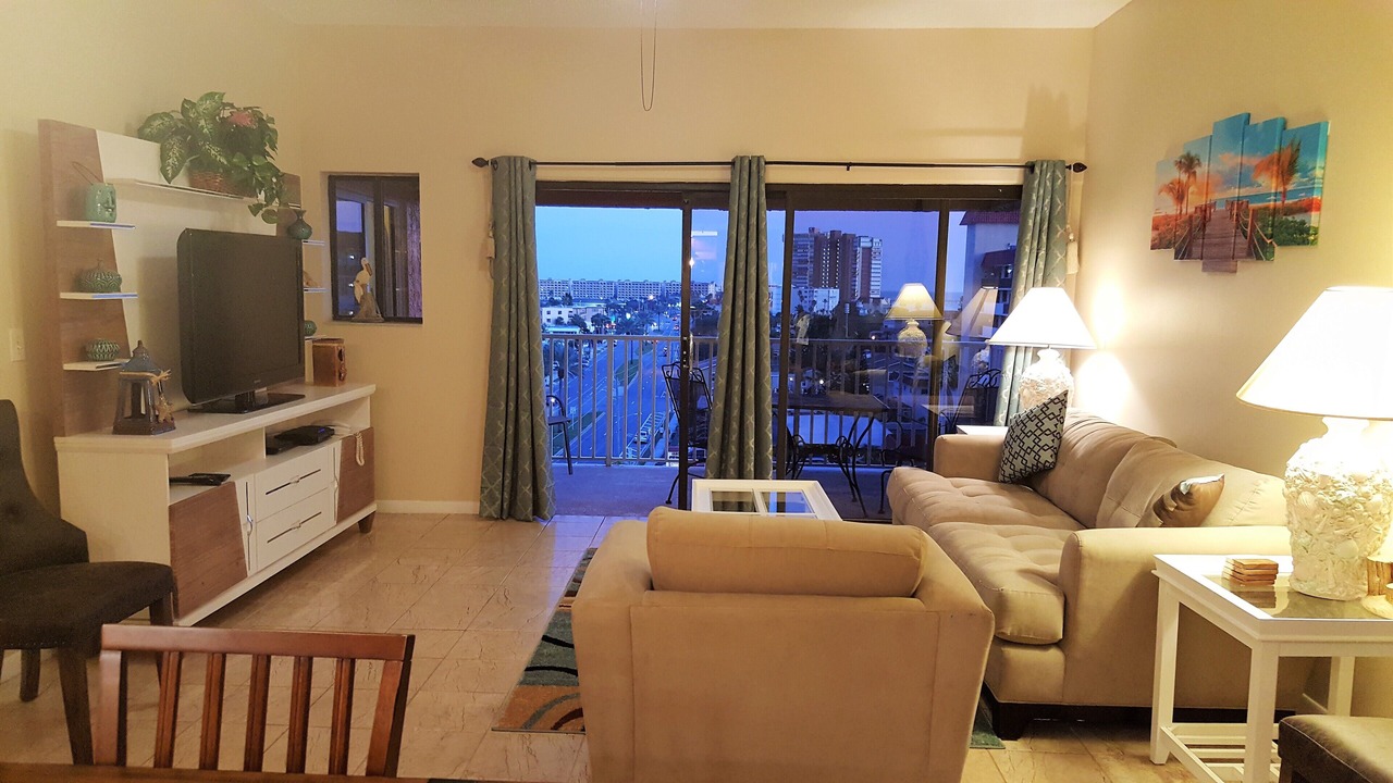 Photo of Livingroom in Redington Shores