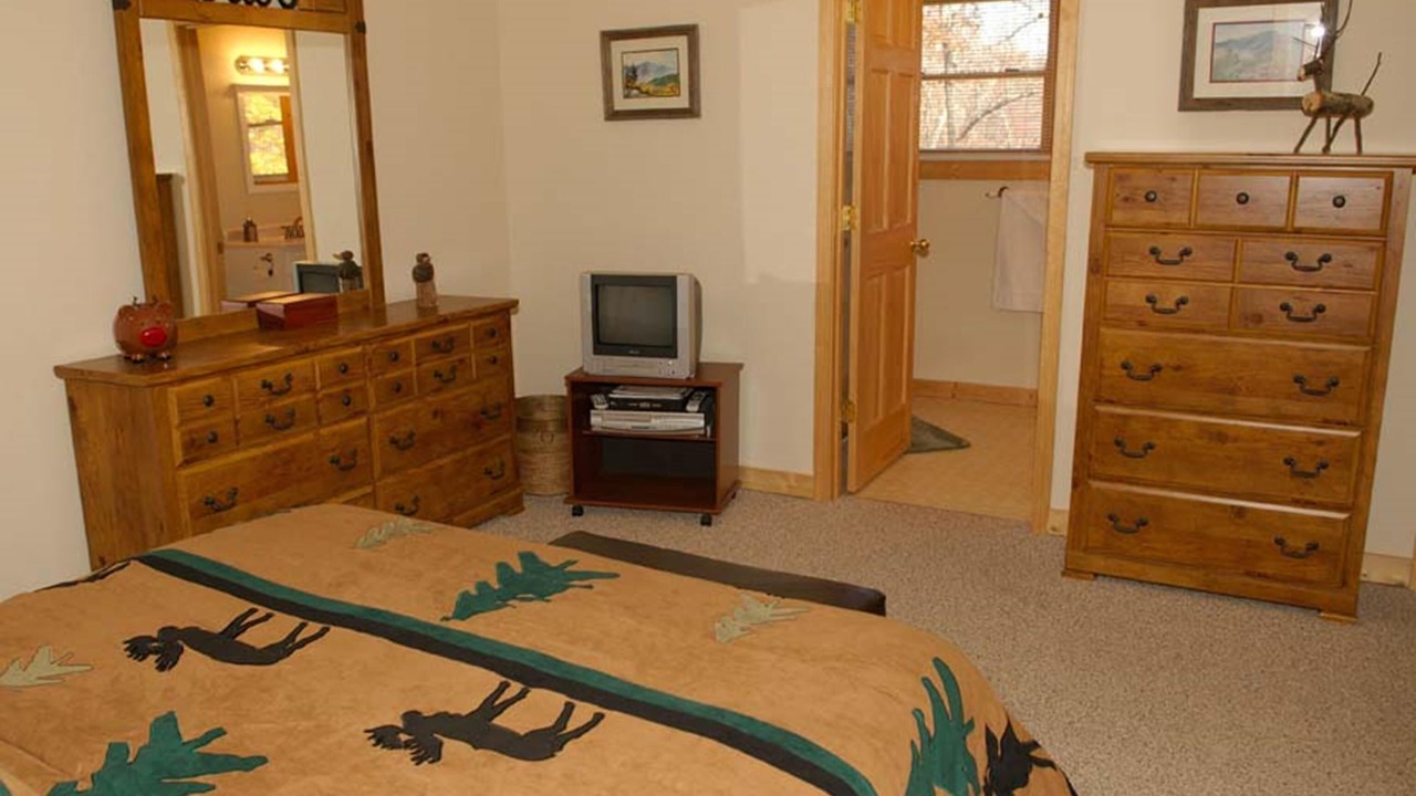 Photo of Bedroom in Maggie Valley