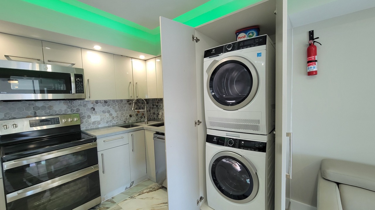 Photo of Kitchen in Mid Beach