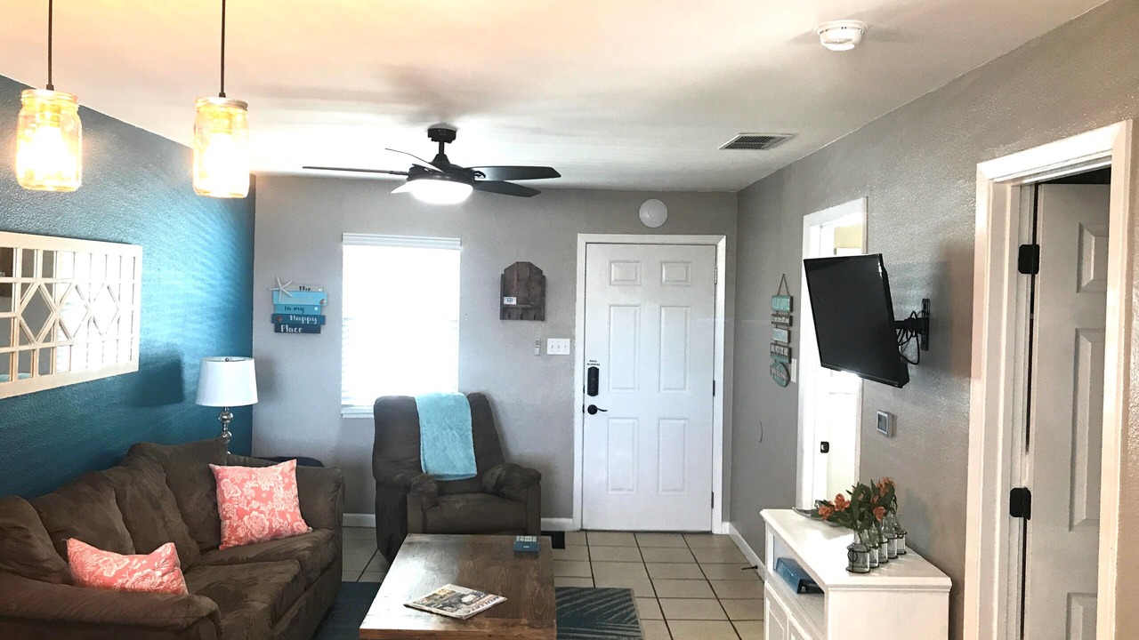 Photo of Livingroom in Ono Island