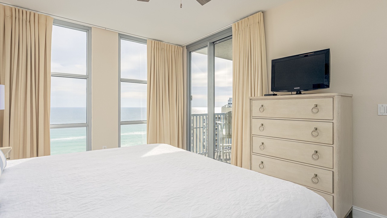 Photo of Bedroom in Pensacola Beach