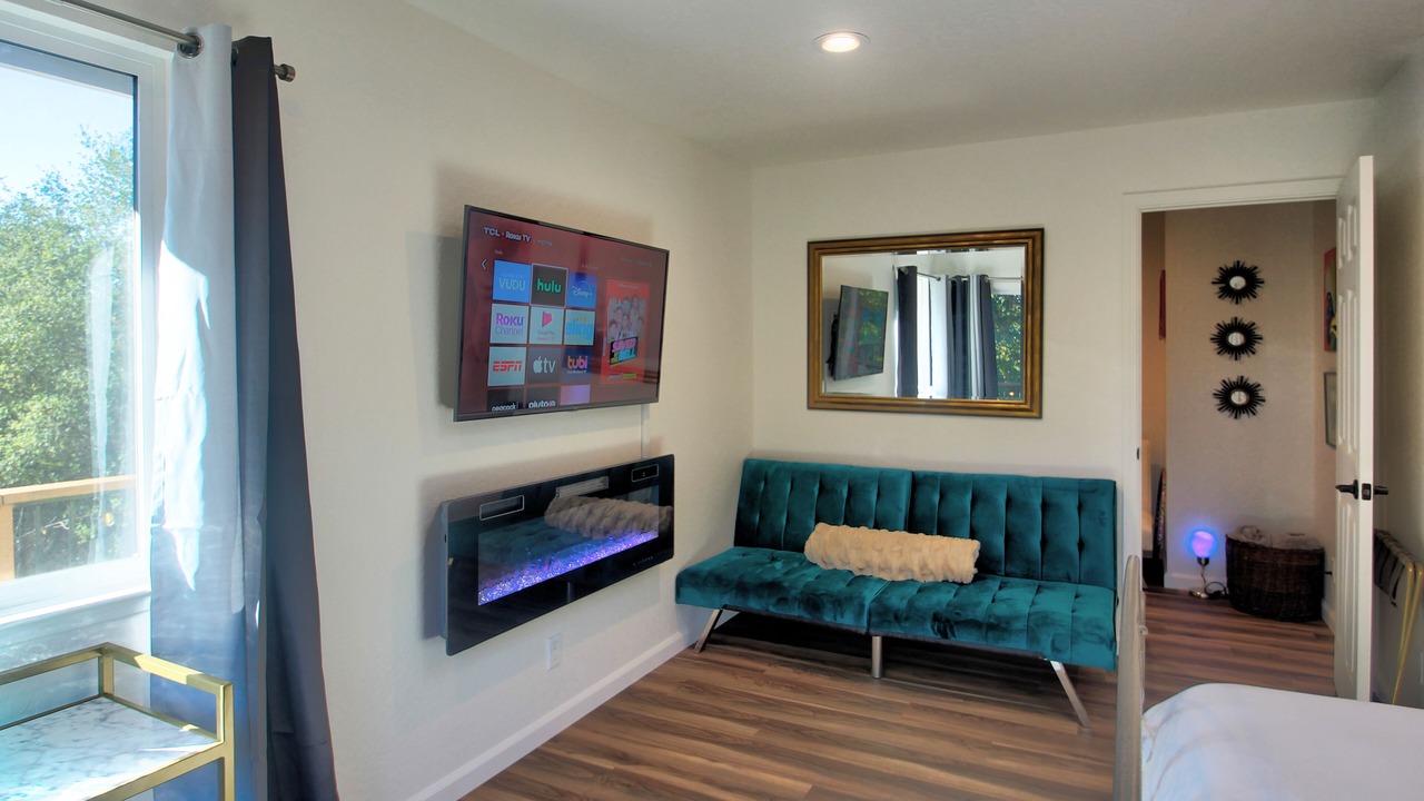 Photo of Bedroom in Groveland