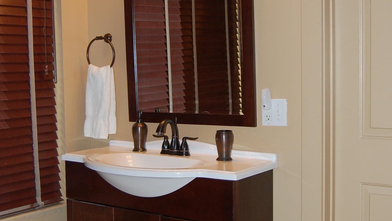 Photo of Bathroom in Mariposa