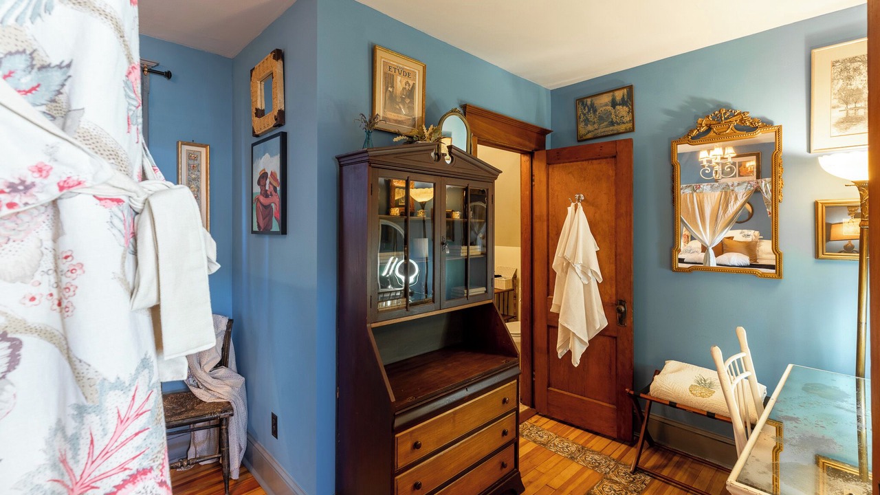 Photo of Bedroom in Hudson
