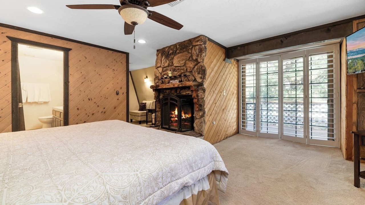 Photo of Bedroom in Summit Estates