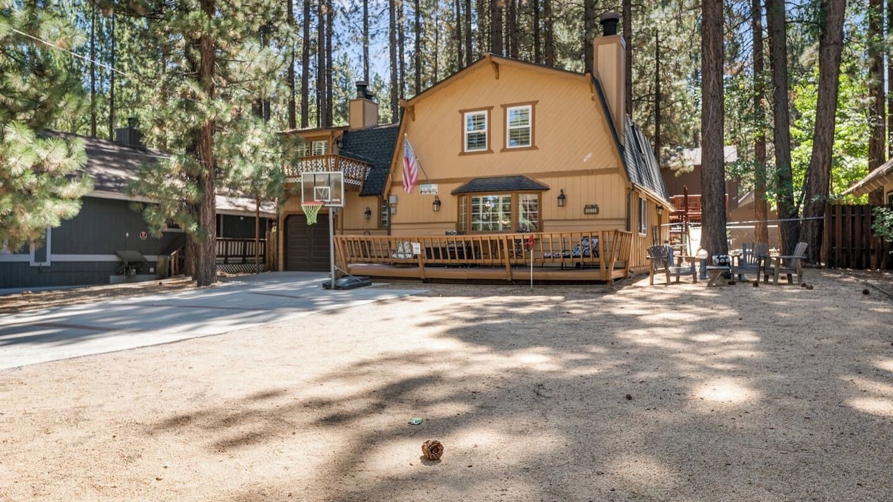Photo of Outdoor in Summit Estates