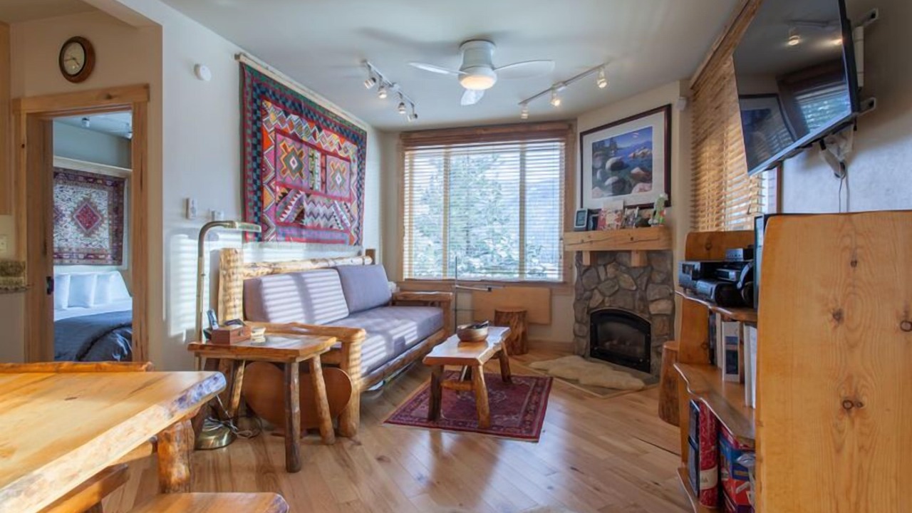 Photo of Bedroom in Mammoth Lakes