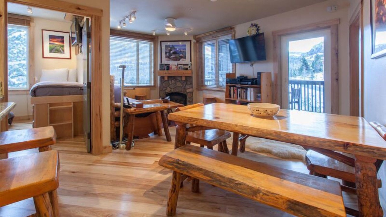 Photo of Bedroom in Mammoth Lakes