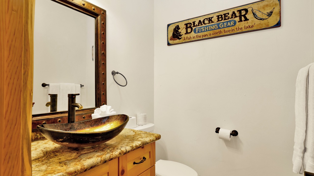 Photo of Bathroom in Evergreen Estates