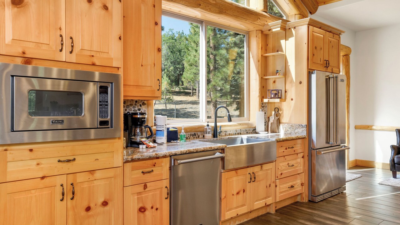 Photo of Kitchen in Evergreen Estates