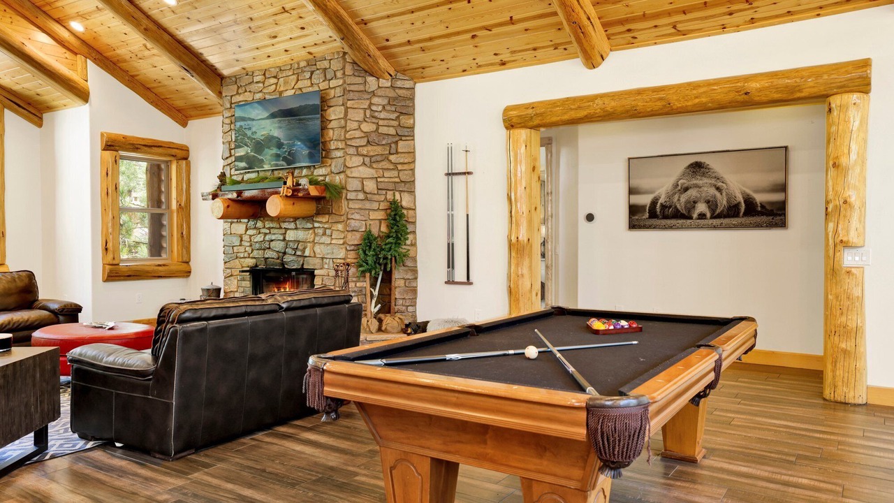 Photo of Bedroom in Evergreen Estates
