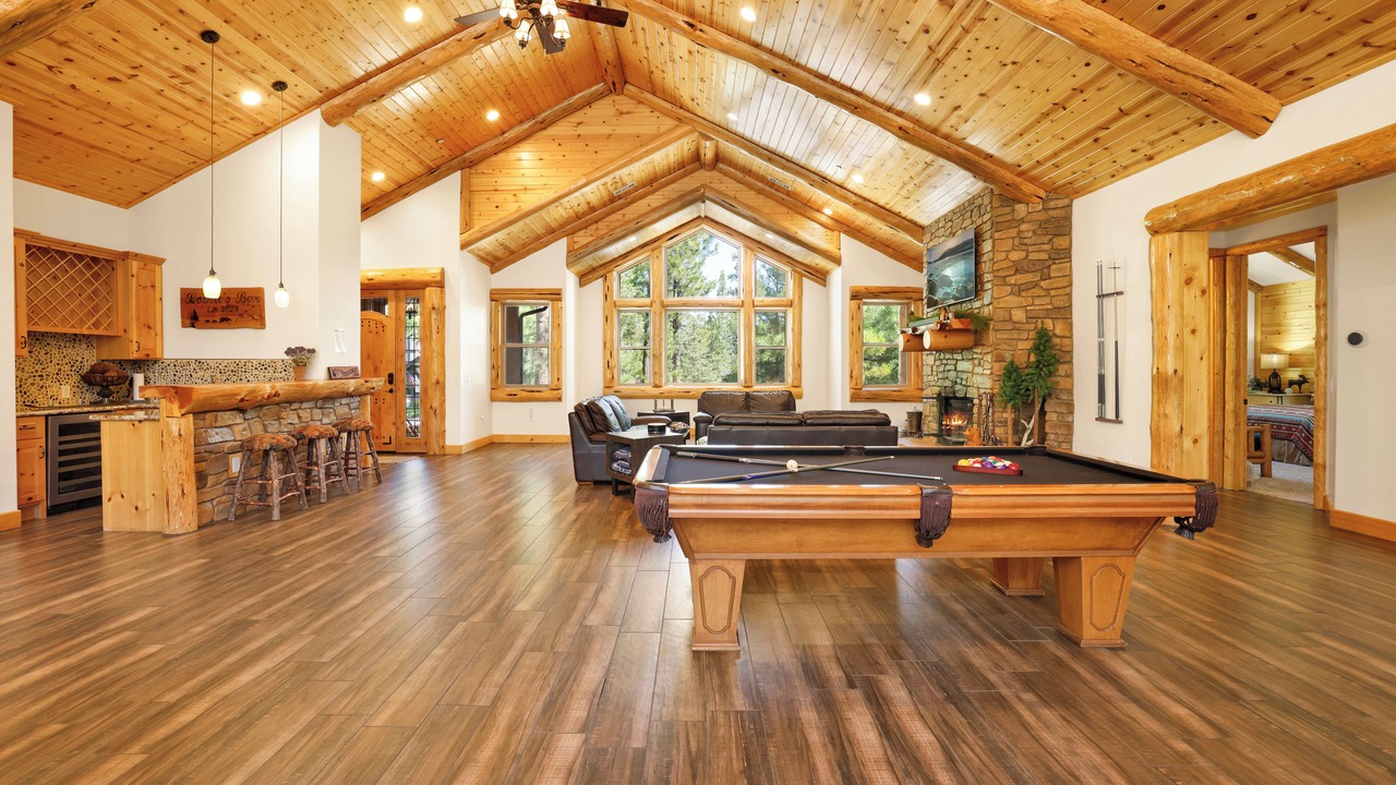 Photo of Bedroom in Evergreen Estates