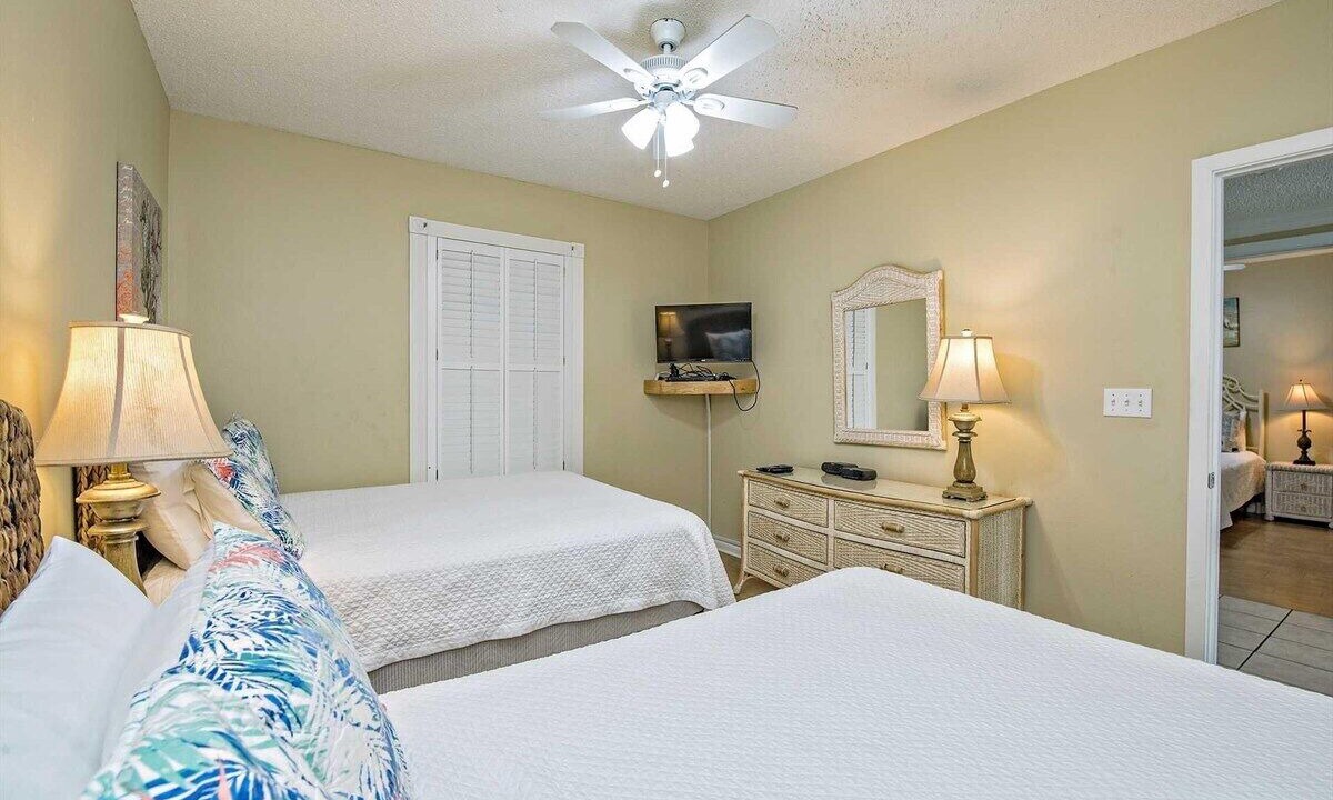 Photo of Bedroom in Orange Beach East