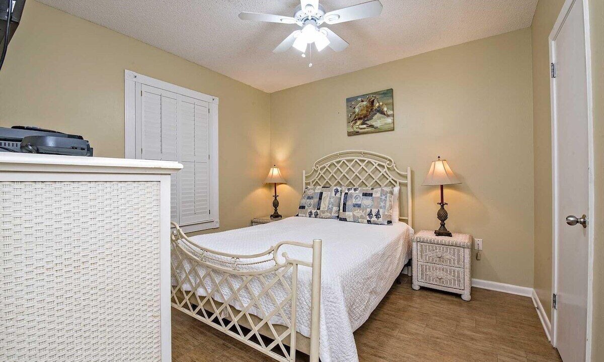 Photo of Bedroom in Orange Beach East